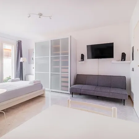 Homeby, Savena Terrace