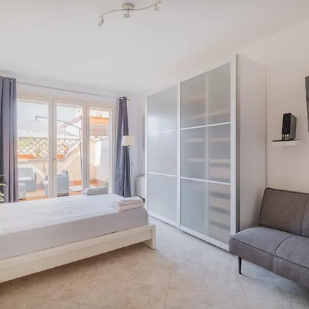 Homeby, Savena Terrace Apartment *